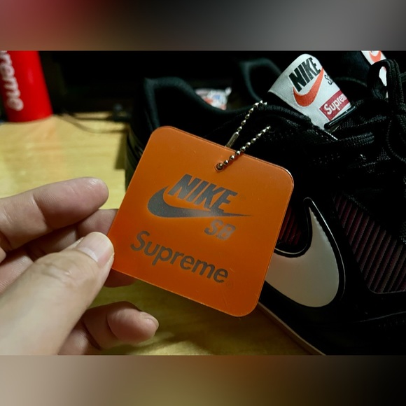 Nike SB X Supreme Gato - Picture 8 of 11